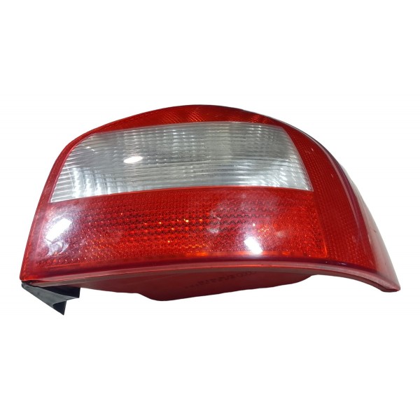 Lanterna Traseira Audi A3 2001 2006 Direito Bicolor Detalhes