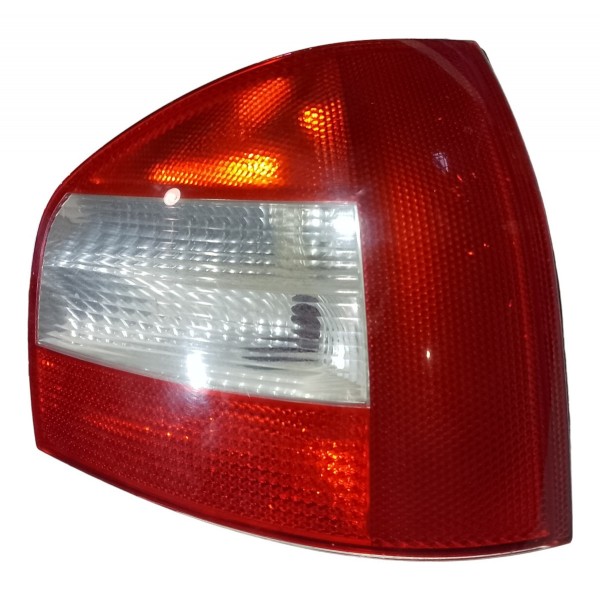 Lanterna Traseira Audi A3 2001 2006 Direito Bicolor Detalhes