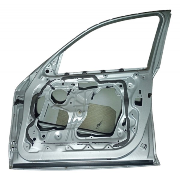 Porta Dianteira Bmw 118i 2008 2009 2011 2012 Direita Usada